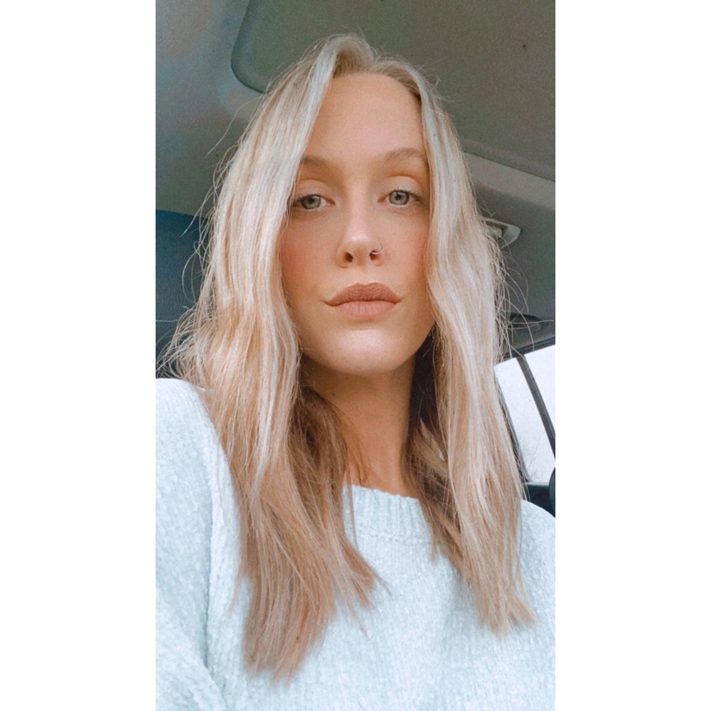 Meet your Posher, Amanda Kay!